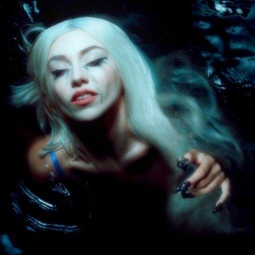 Capa do álbum "Everytime I Cry", de Ava Max