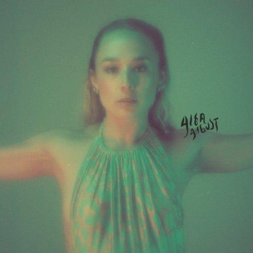 Capa do álbum "Wonderchild", de Alba August