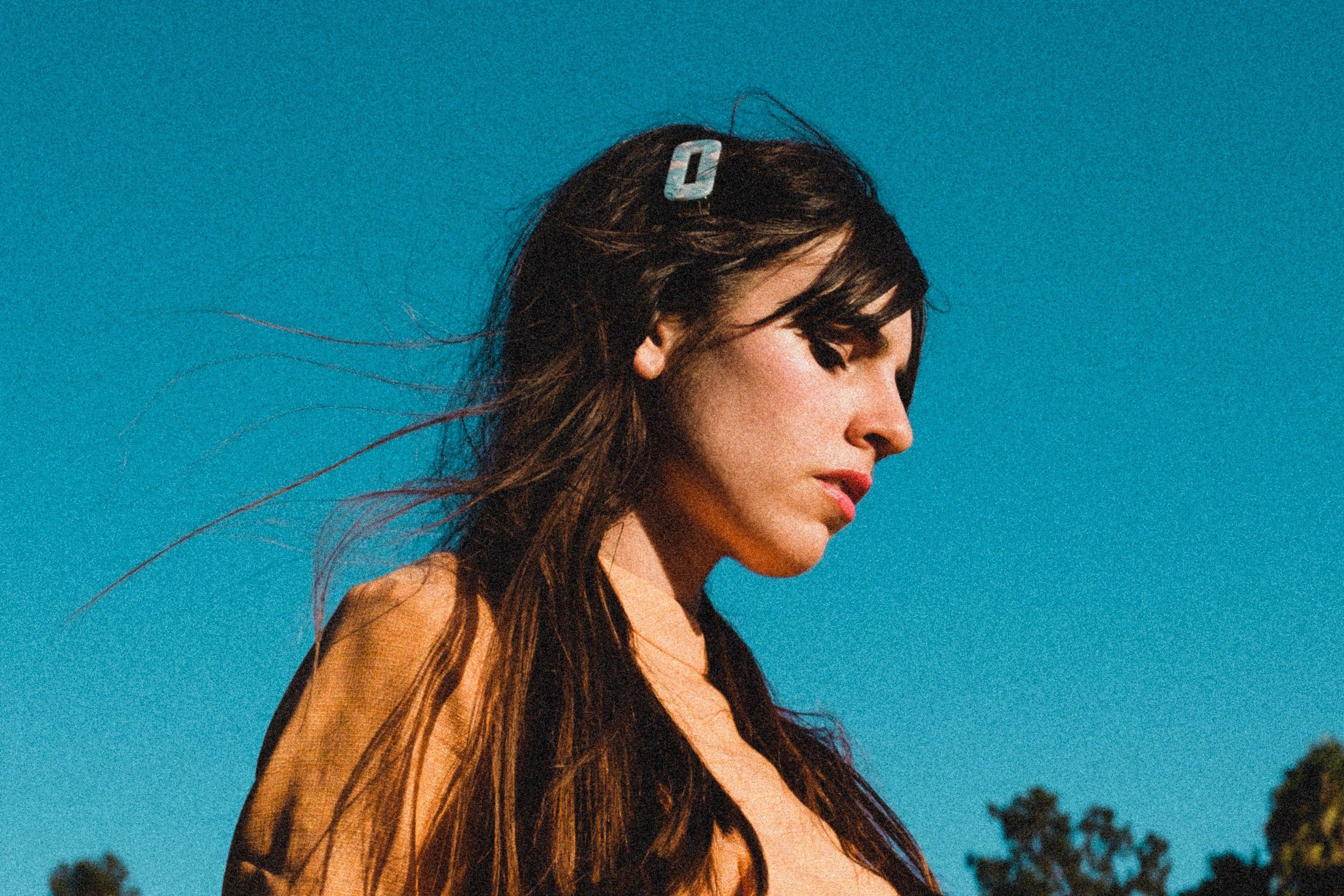 Portada de Sencillo/EP "Combat", de Hazel English