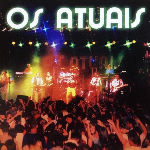 Capa do álbum "Ao Vivo", de Os Atuais