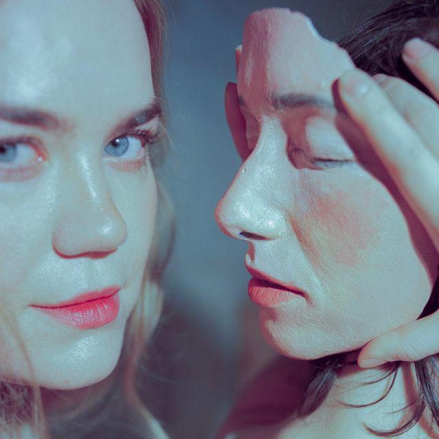 Album cover of "The Rubber Teeth Talk" by Daisy The Great