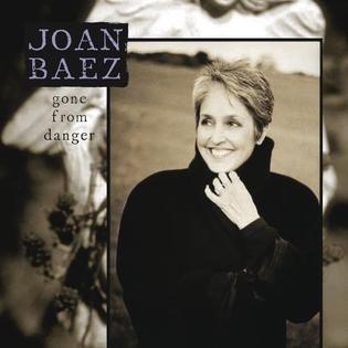 Portada del álbum "Gone From Danger", de Joan Baez