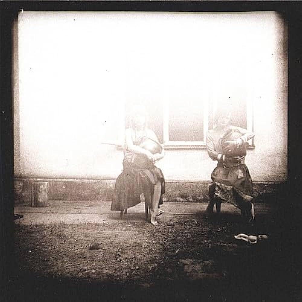 Capa do Álbum "Selling Insincerity", de Abigail's Ghost