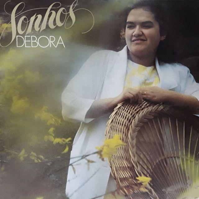 Capa do álbum "Sonhos", de Débora Miranda