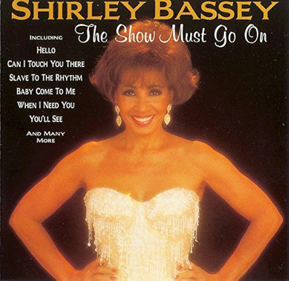 Portada de Álbum "The Show Must Go On", de Shirley Bassey