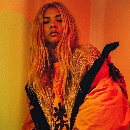 Portada de Sencillo/EP "Expectations", de Hayley Kiyoko