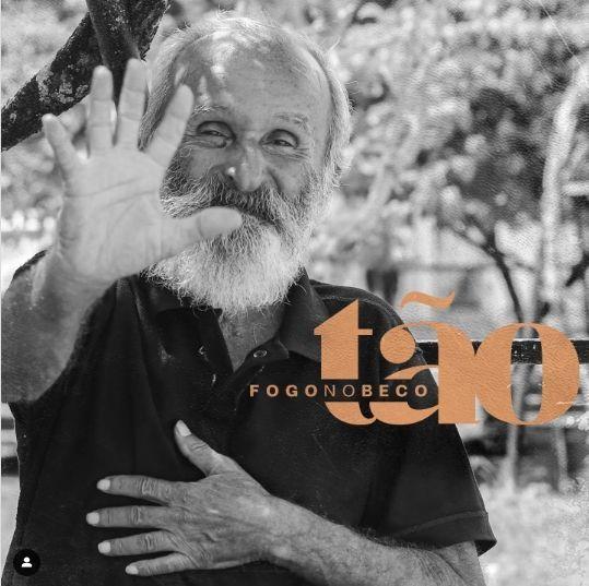 Portada de Sencillo/EP "Tão", de Fogo No Beco