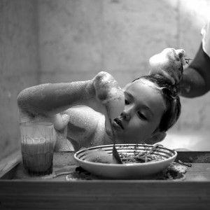 Capa do Single/EP "Comunista Elegante", de Yago Oproprio