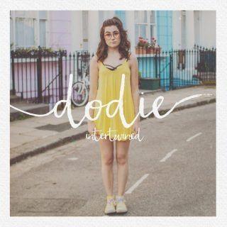 Portada de Sencillo/EP "Intertwined", de Dodie Clark