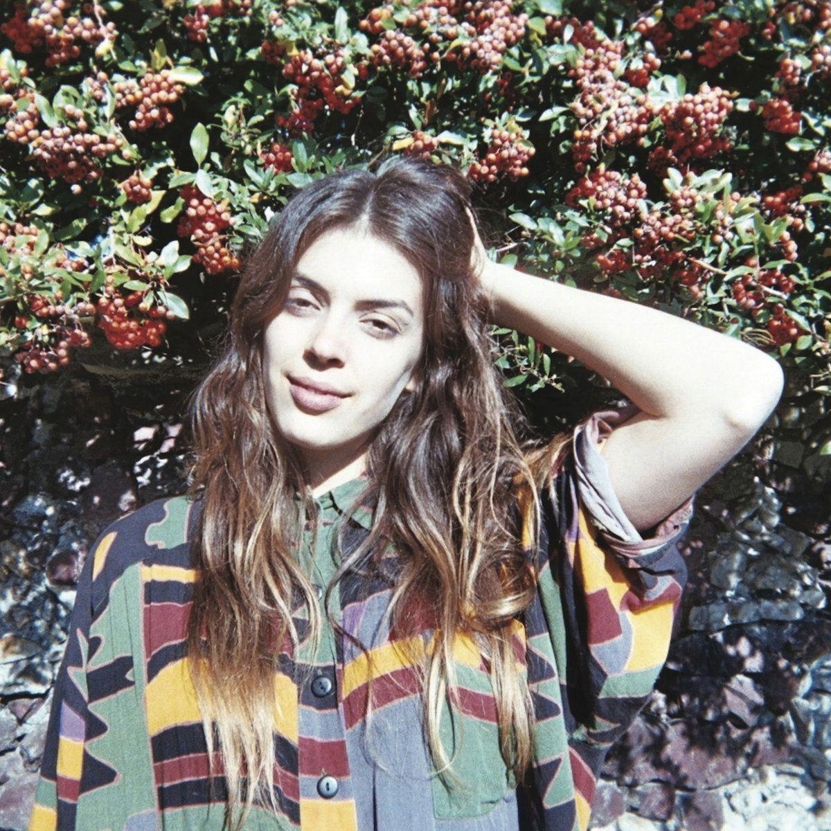 Portada de Álbum "Rooms With Walls And Windows", de Julie Byrne