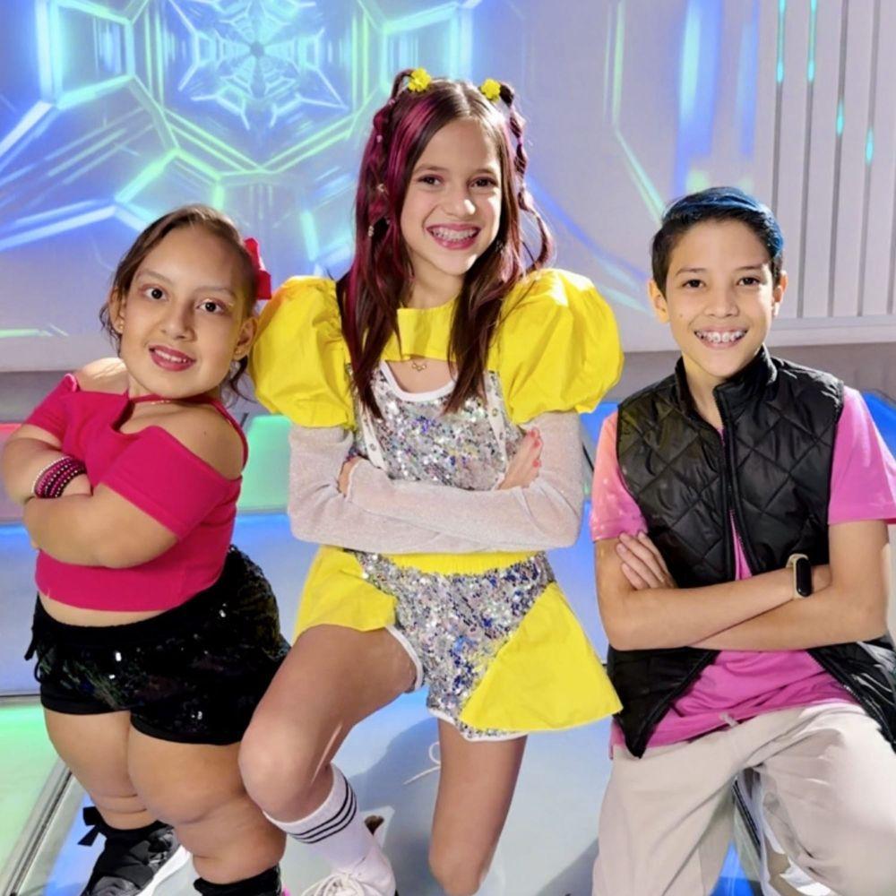 Portada de Sencillo/EP "Estala um Beijinho (part. MC Divertida Maria Clara e Henrique Cauã)", de Jéssica Sousa