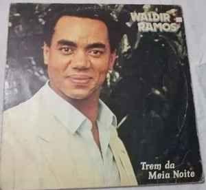 Portada de Álbum "Trem da Meia-noite", de Waldir Ramos