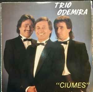 Portada de Álbum "Ciúmes", de Trio Odemira