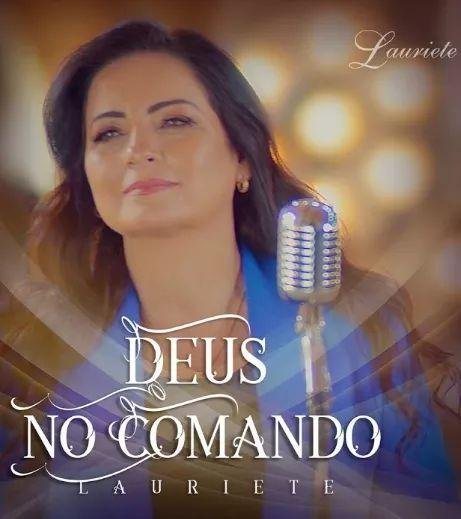 Capa do álbum "Deus No Comando", de Lauriete