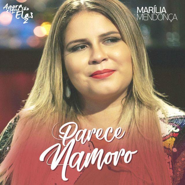 Capa do álbum "Parece Namoro", de Marília Mendonça