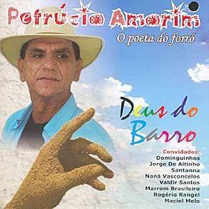 Portada de Álbum "Deus do Barro", de Petrúcio Amorim
