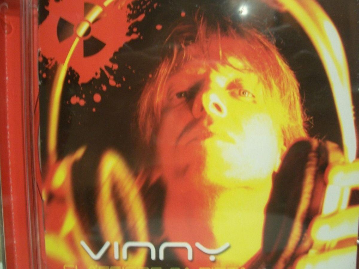 Capa do Álbum "Clássicos na Pista", de Vinny