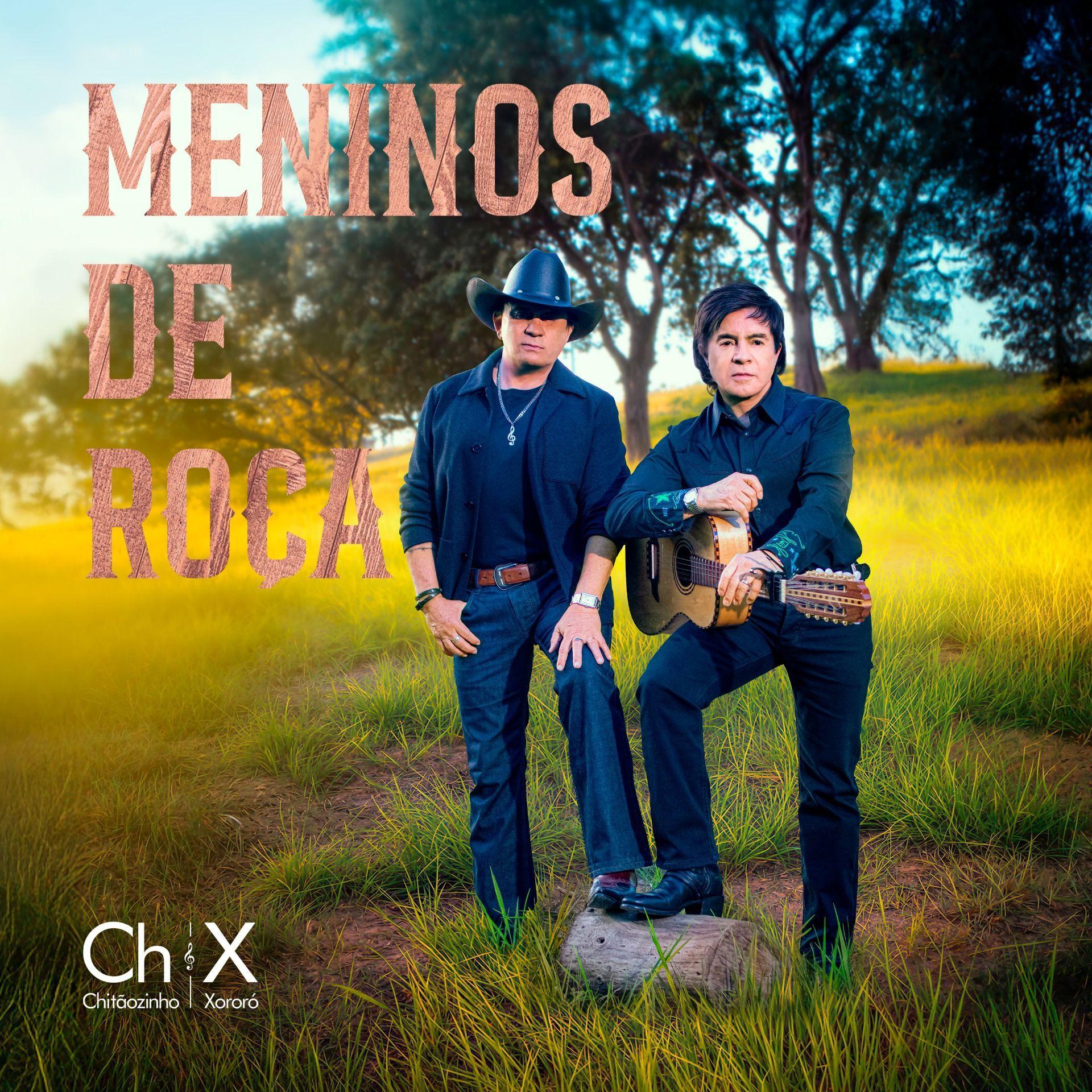 Album cover of "Meninos de Roça" by Chitãozinho & Xororó