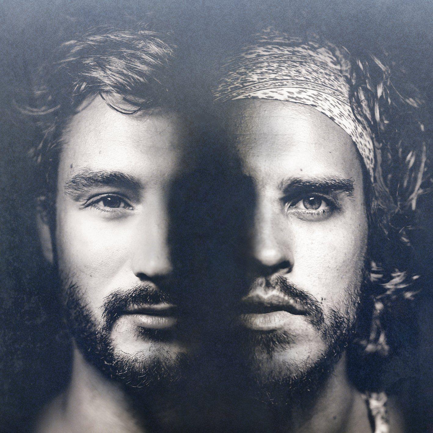 Portada de Álbum "Des Ombre et Des Lumières", de Fréro Delavega