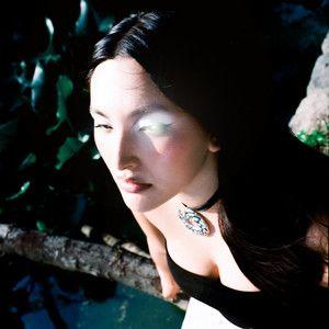 Portada de Sencillo/EP "Vines", de Yumi Nu