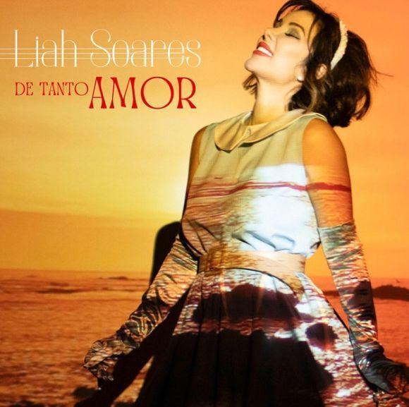 Album cover of "De Tanto Amor" by Liah Soares