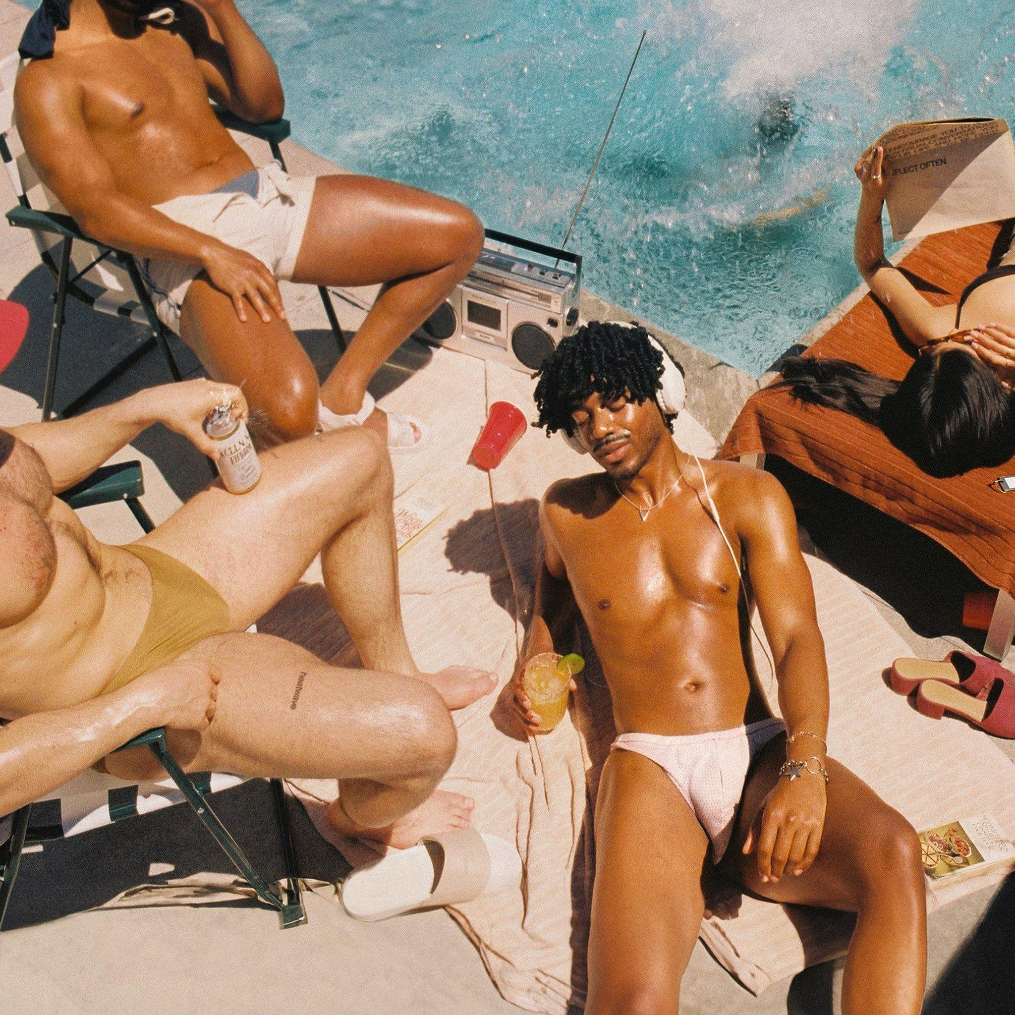 Album cover of "HEATWAVE" by Bronze Avery