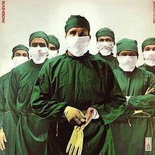 Portada del álbum "Difficult To Cure", de Rainbow