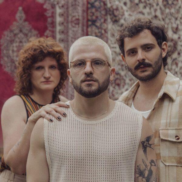 Portada de Sencillo/EP "Contradição", de Veraneio