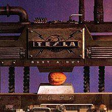 Capa do Álbum "Bust A Nut", de Tesla