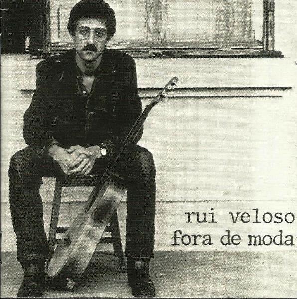 Portada de Álbum "Fora de Moda", de Rui Veloso