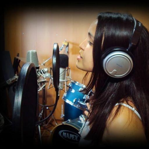 Portada de Álbum "Momentos", de Jéssica Feitoza