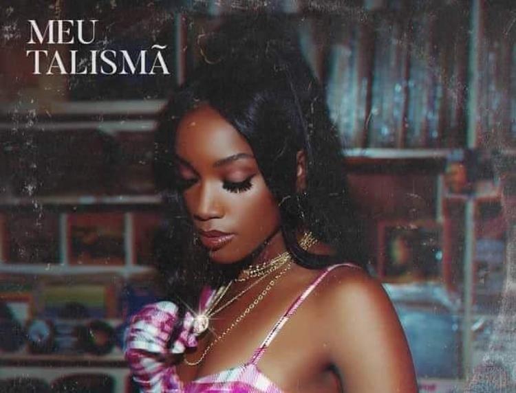 Capa do Single/EP "Meu Talismã", de IZA