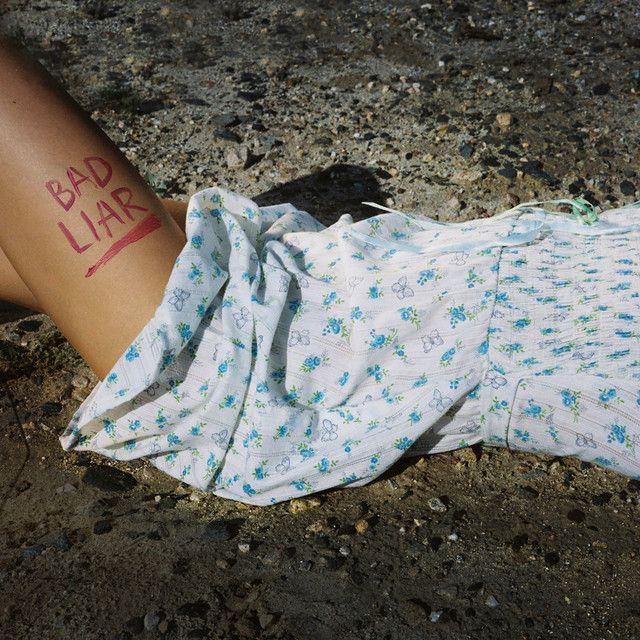 Portada del álbum "Bad Liar", de Selena Gomez
