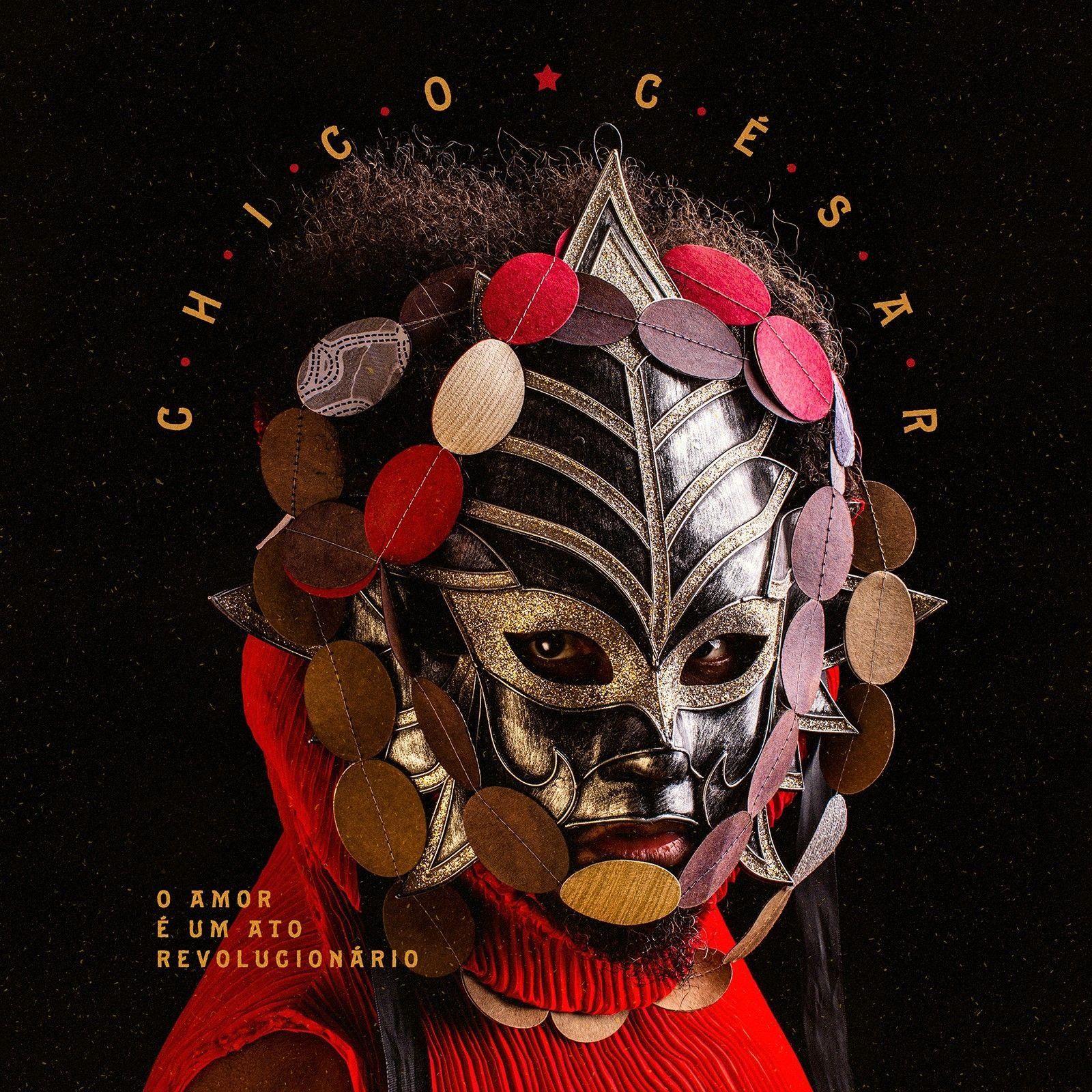 Portada de Álbum "O Amor É Um Ato Revolucionário", de Chico César