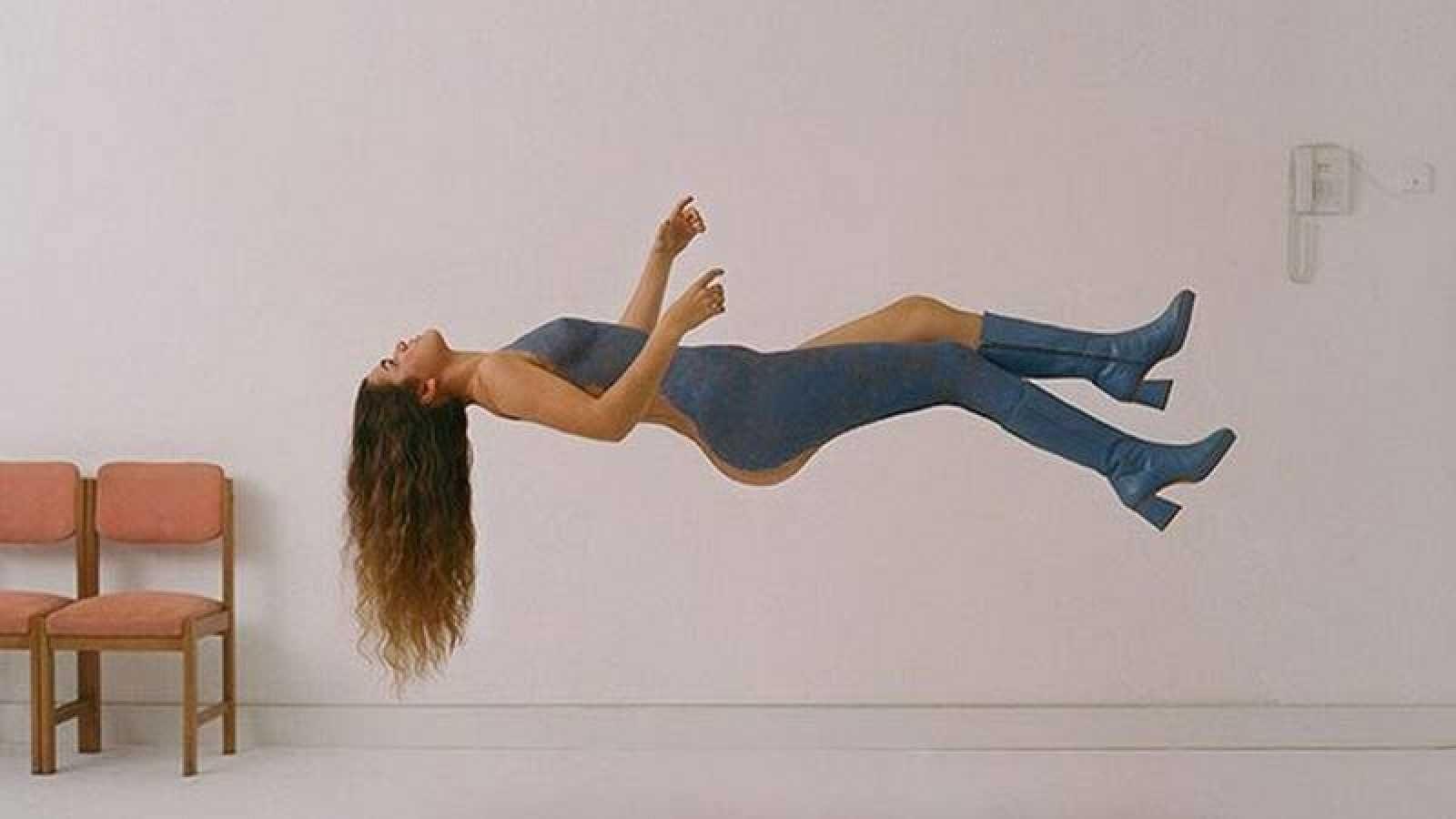 Portada de Álbum "Pero No Pasa Nada", de Amaia