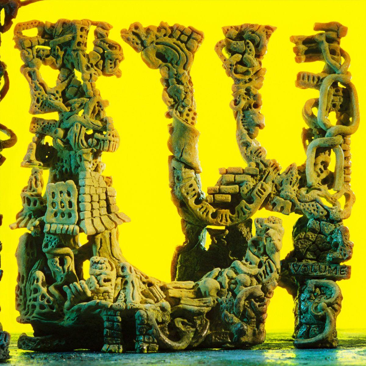 Album cover of "L.W." by King Gizzard & The Lizard Wizard