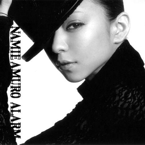 Capa do álbum "Alarm", de Namie Amuro
