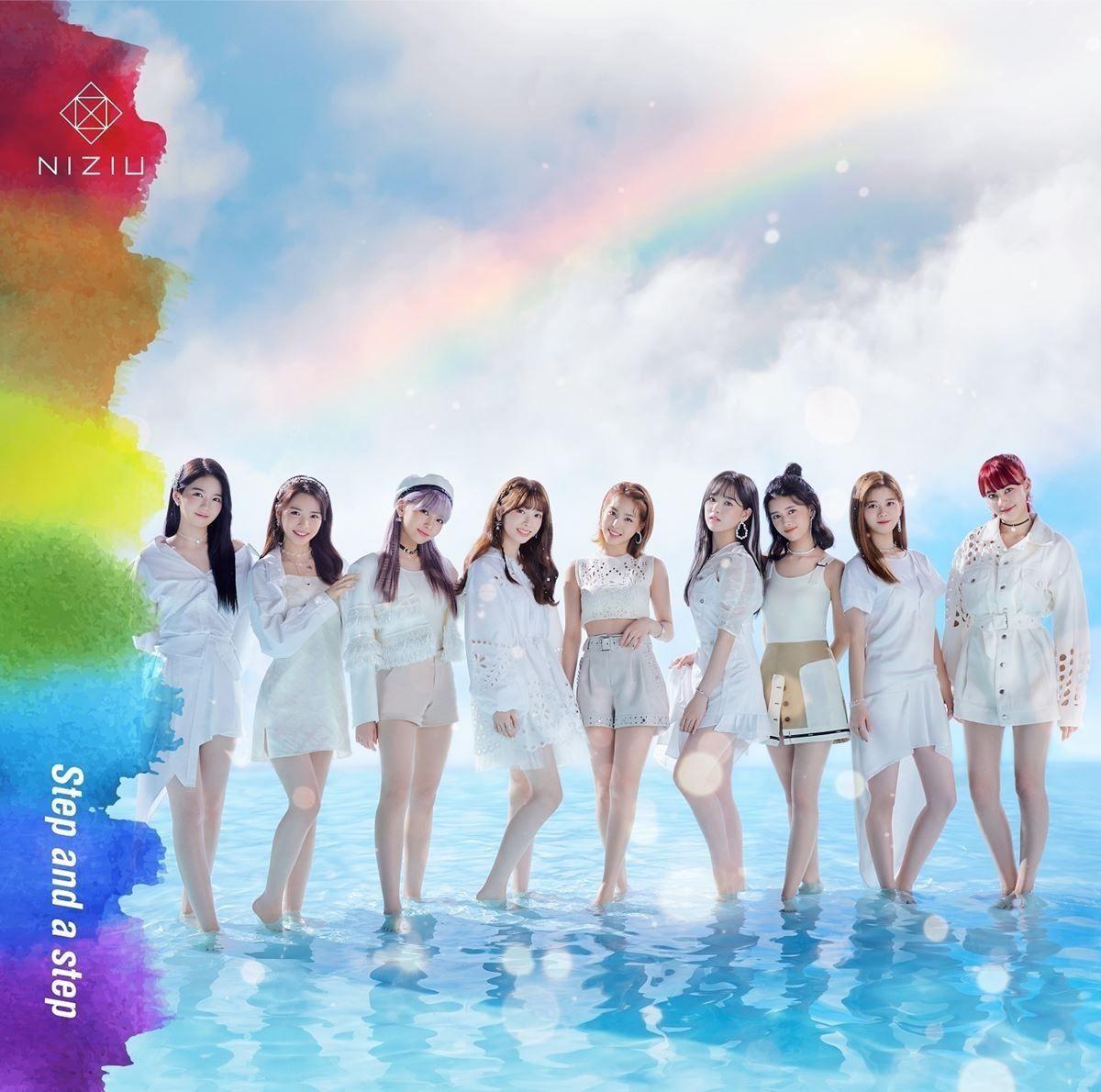 Capa do Single/EP "Step and a step", de NiziU