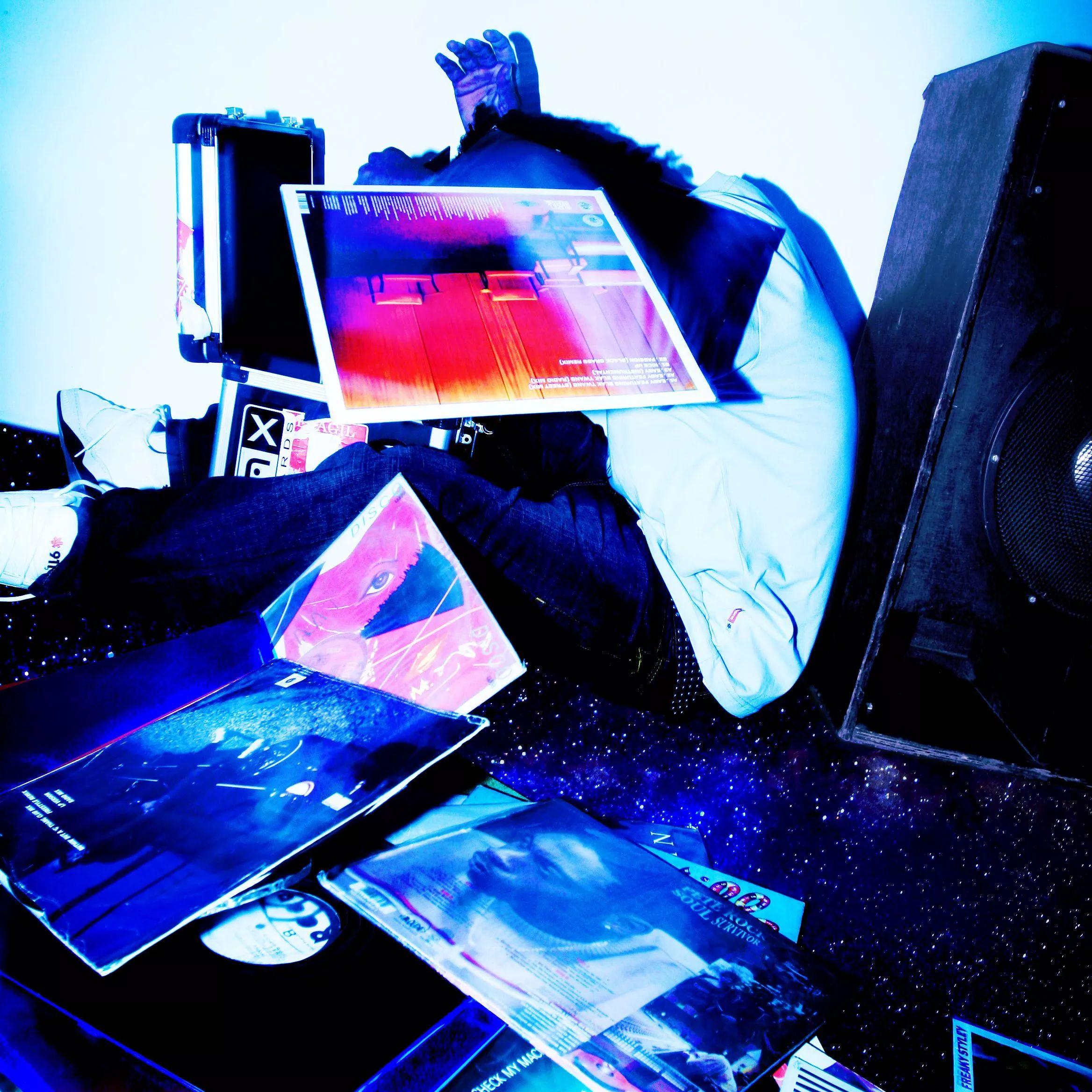 Capa do Single/EP "Complexo Conflito", de Xis