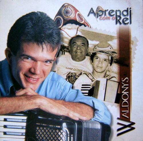 Capa do Álbum "Aprendi Com o Rei", de Waldonys