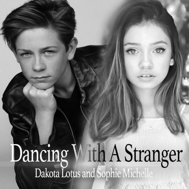 Portada de Sencillo/EP "Dancing With a Stranger", de Dakota Lotus
