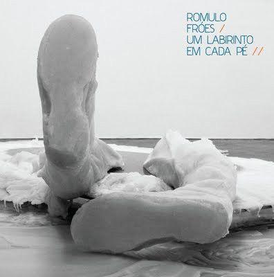 Portada de Álbum "Um Labirinto em Cada Pé", de Romulo Fróes