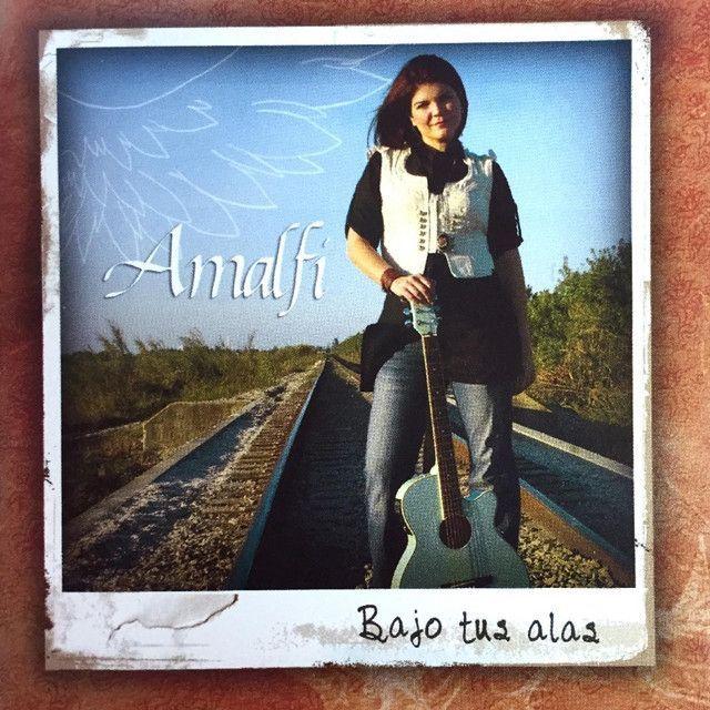 Portada de Álbum "Bajo Tu Alas", de Amalfi