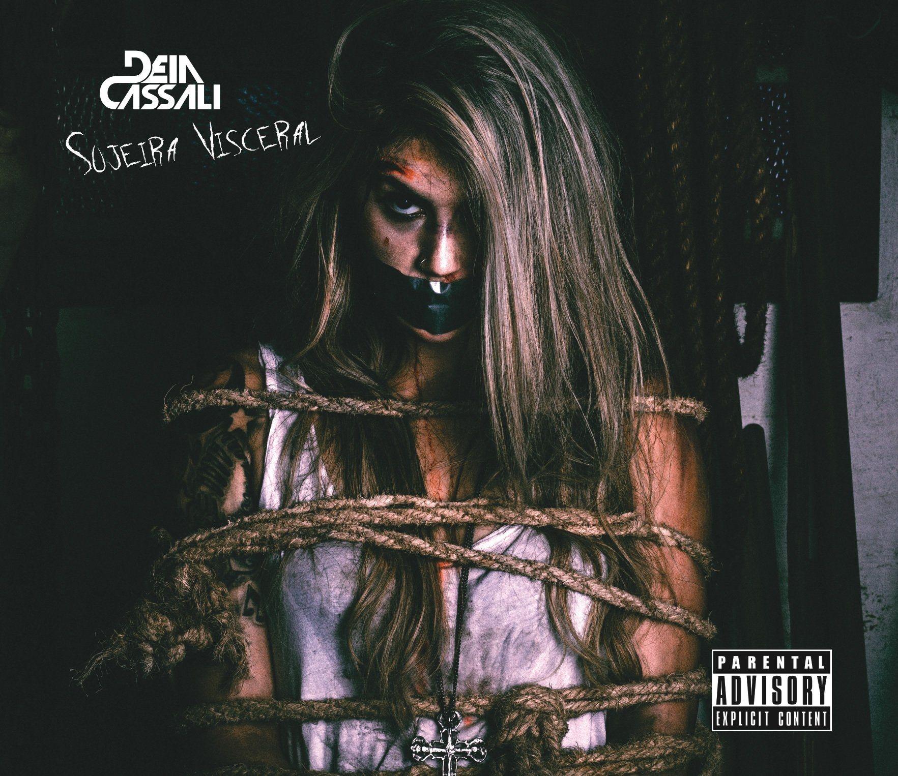 Portada de Álbum "Sujeira Visceral", de Deia Cassali