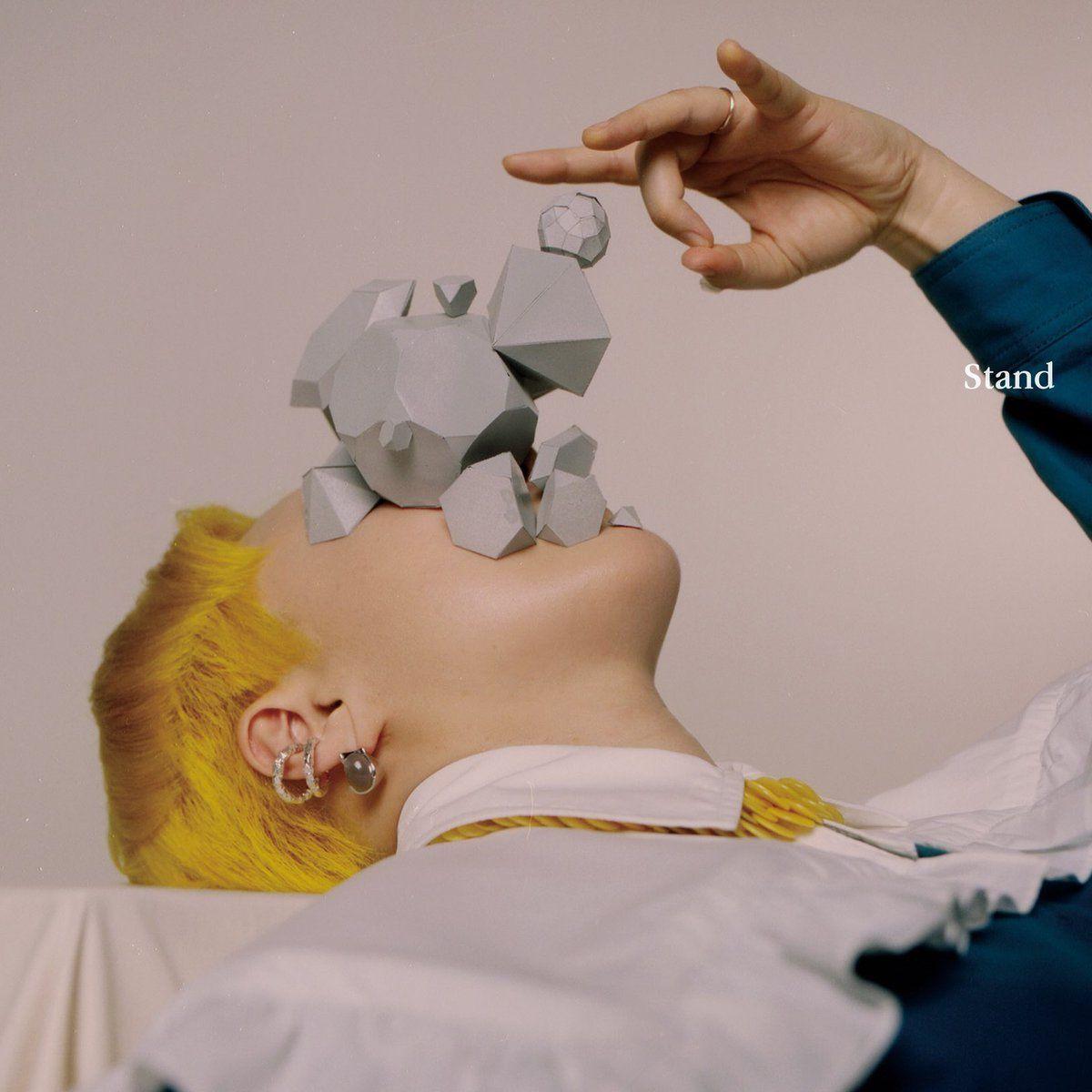 Capa do álbum "Stand", de Sunwoo Jung-a