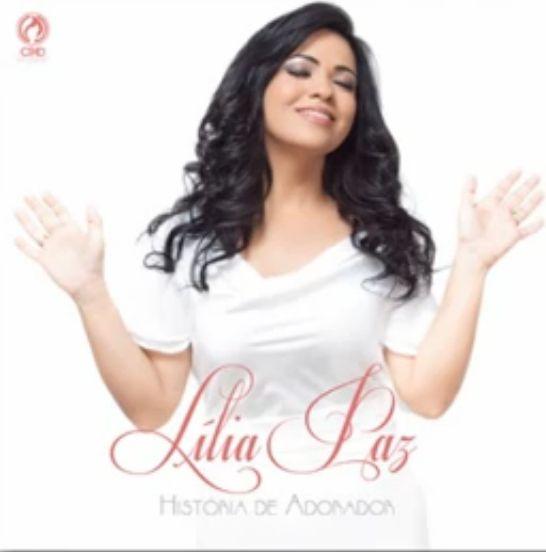 Album cover of "História de Adorador" by Lília Paz