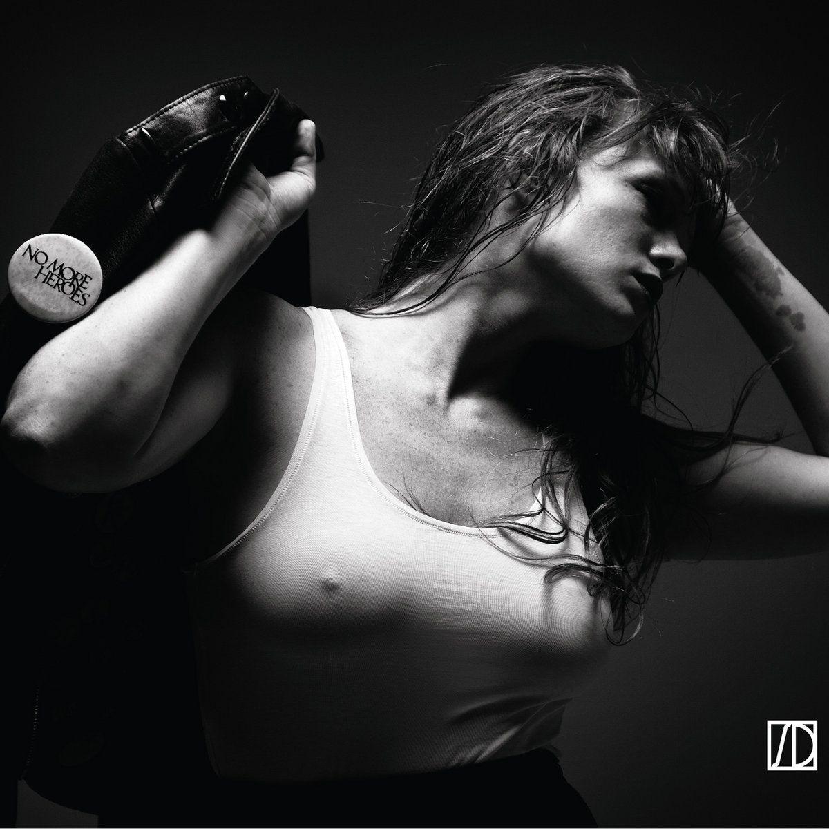 Portada de Álbum "No More Heroes", de Soror Dolorosa