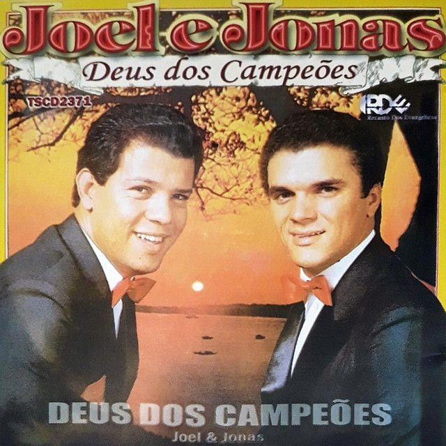 Album cover of "Deus dos Campeões" by Joel e Jonas