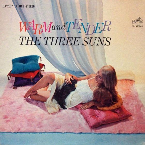 Capa do álbum "Warm And Tender", de The Three Suns
