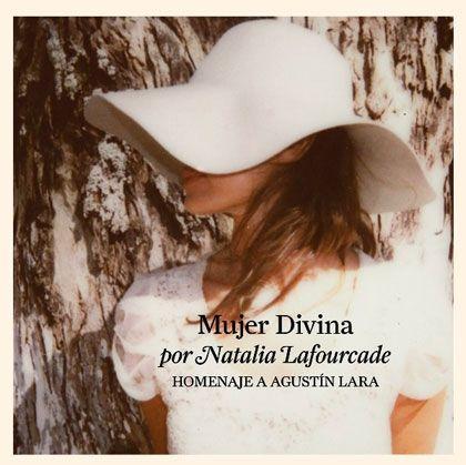 Portada de Álbum "Mujer Divina - Homenaje a Agustín Lara", de Natalia Lafourcade